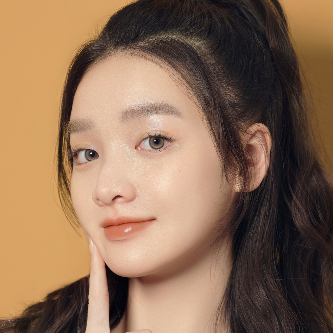 Lucky Peanut brown color contacts