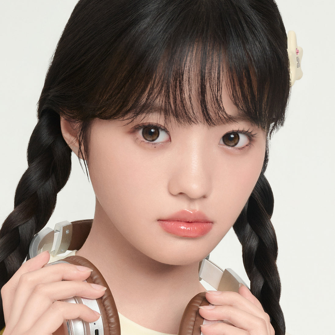 Honey Babe black color contacts