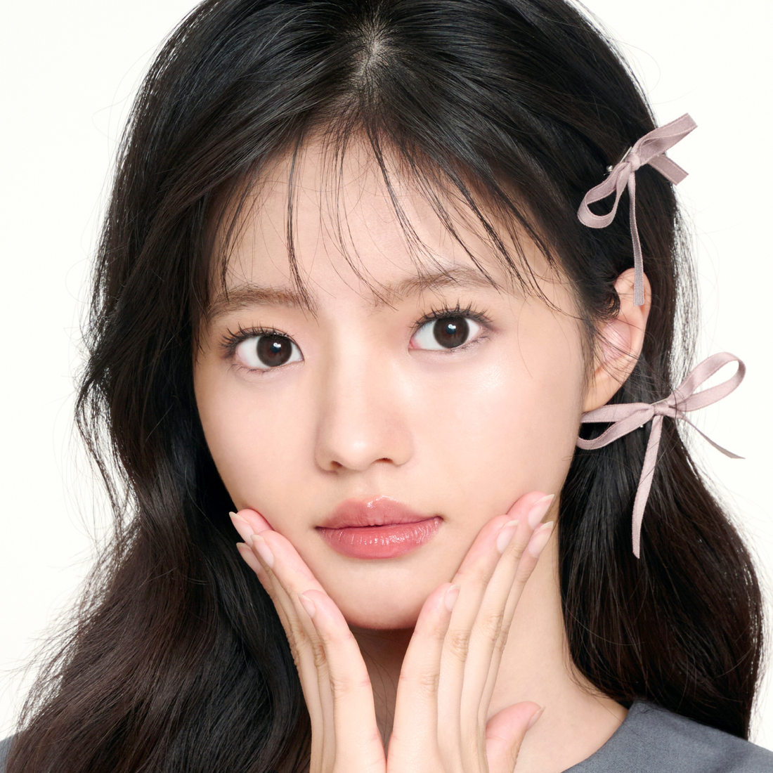 Mochi Black black color contacts