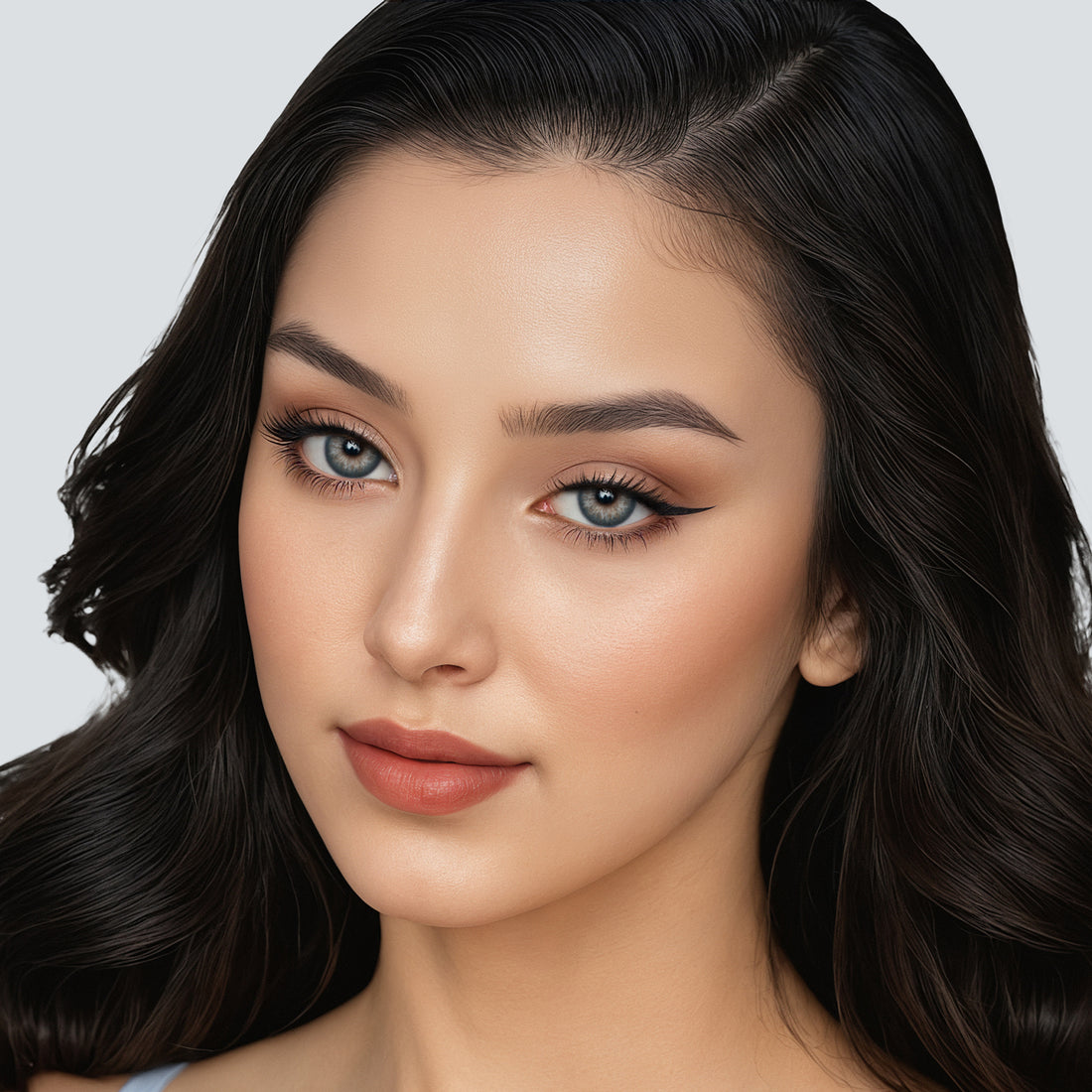 Frosty Blue blue color contacts