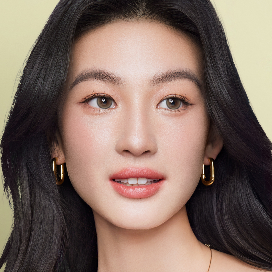 Mung Bean Smoothie green color contacts