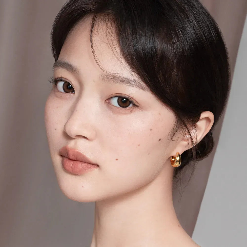 Picture Perfect brown color contacts