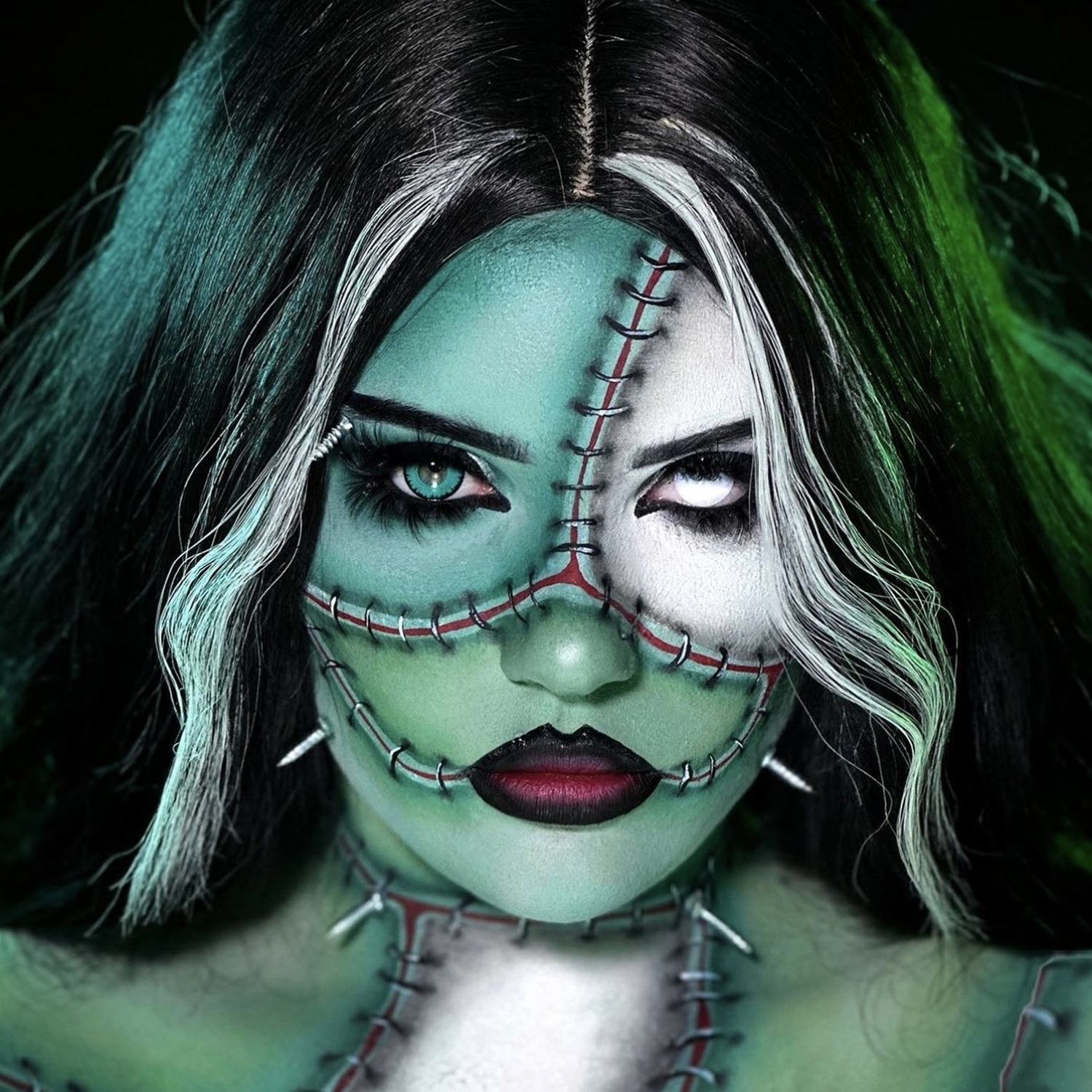 Wolf Green green color contacts