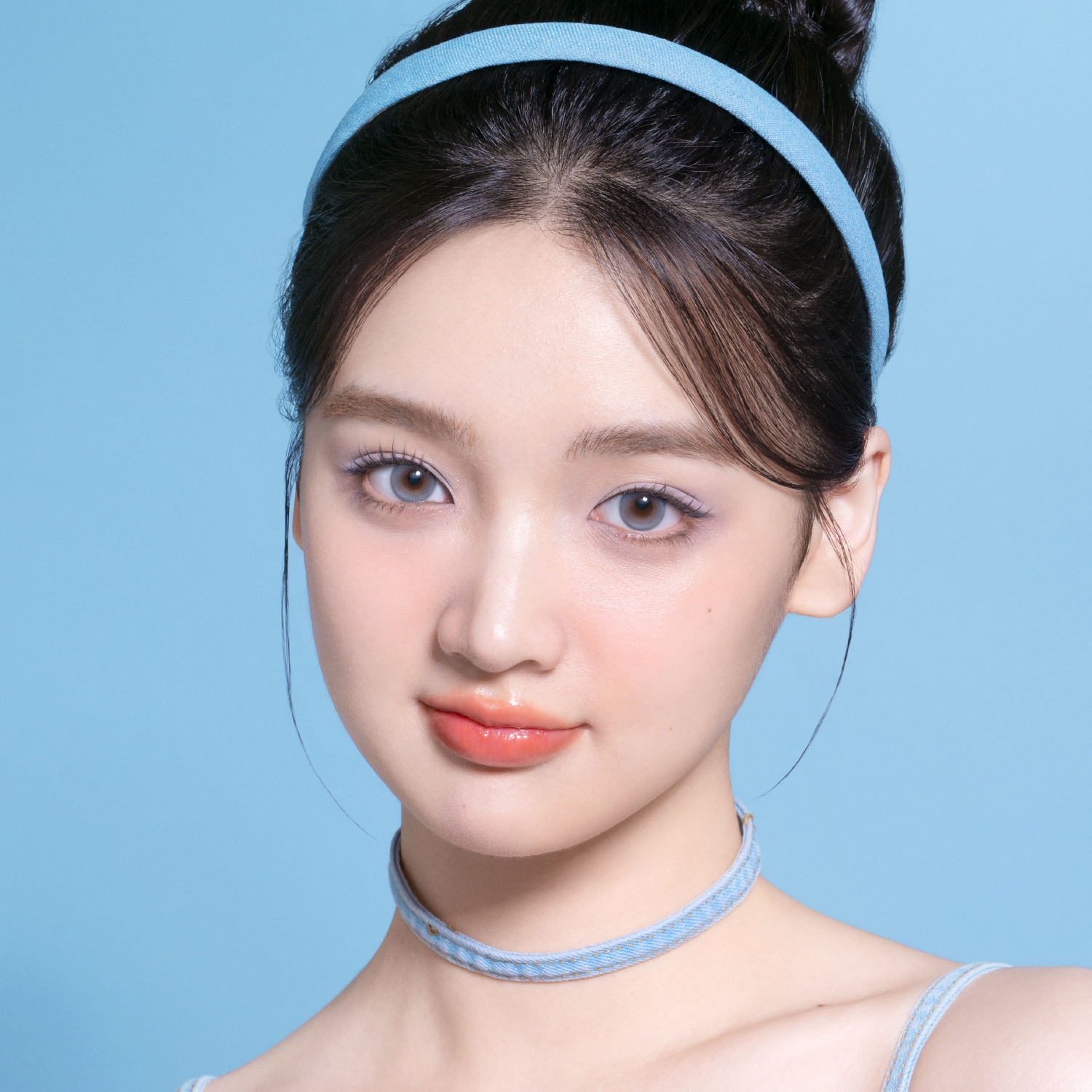 Soda Bubble blue color contacts